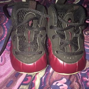 Burgundy foam posite